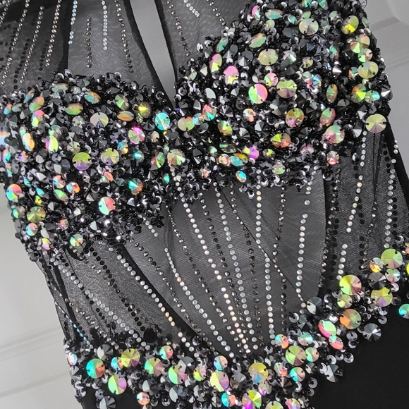 NWOT Dave & Johnny Black Crystal Evening Gown - Picture 4 of 5